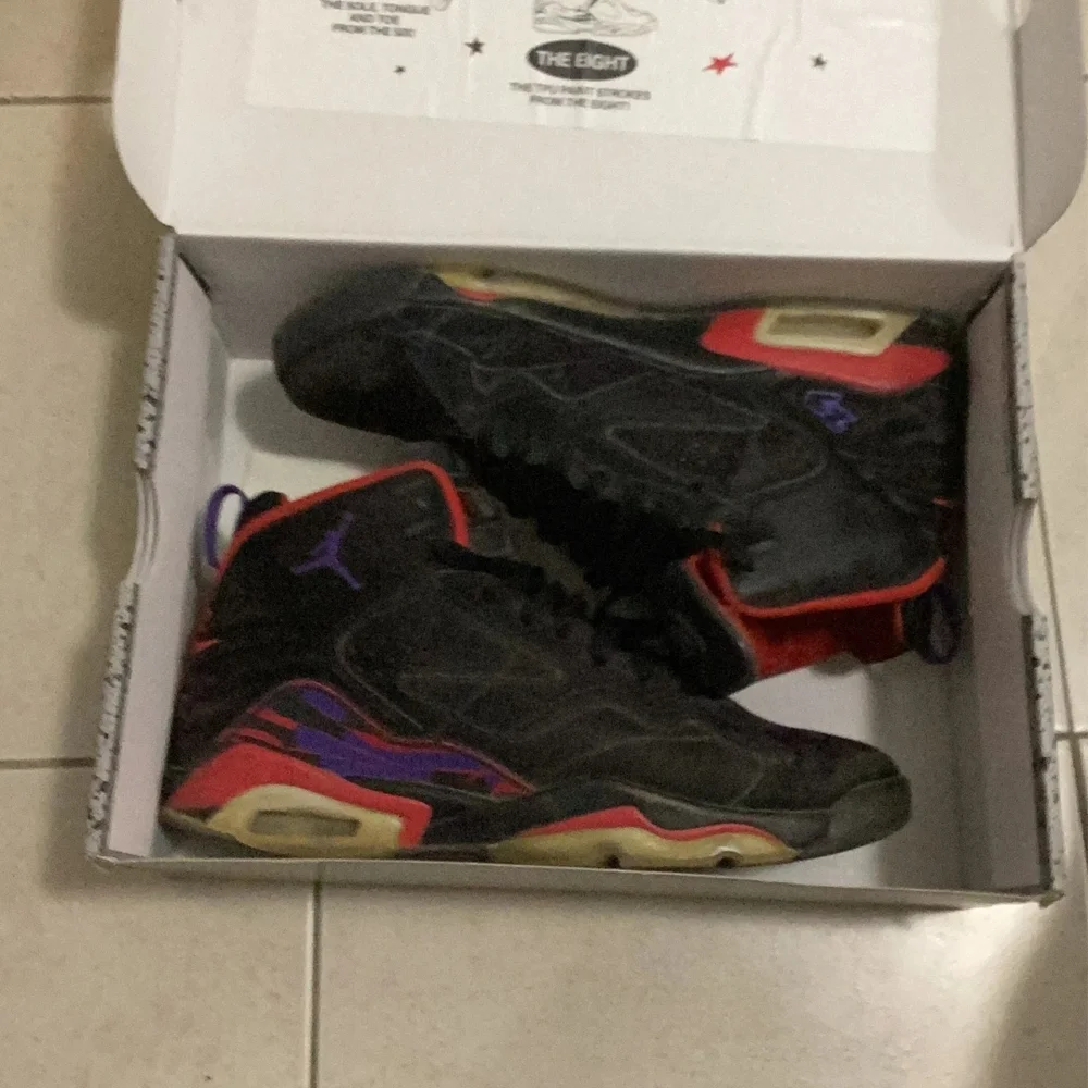Jordan Black and Red Sneakers - Picture 1 of 1